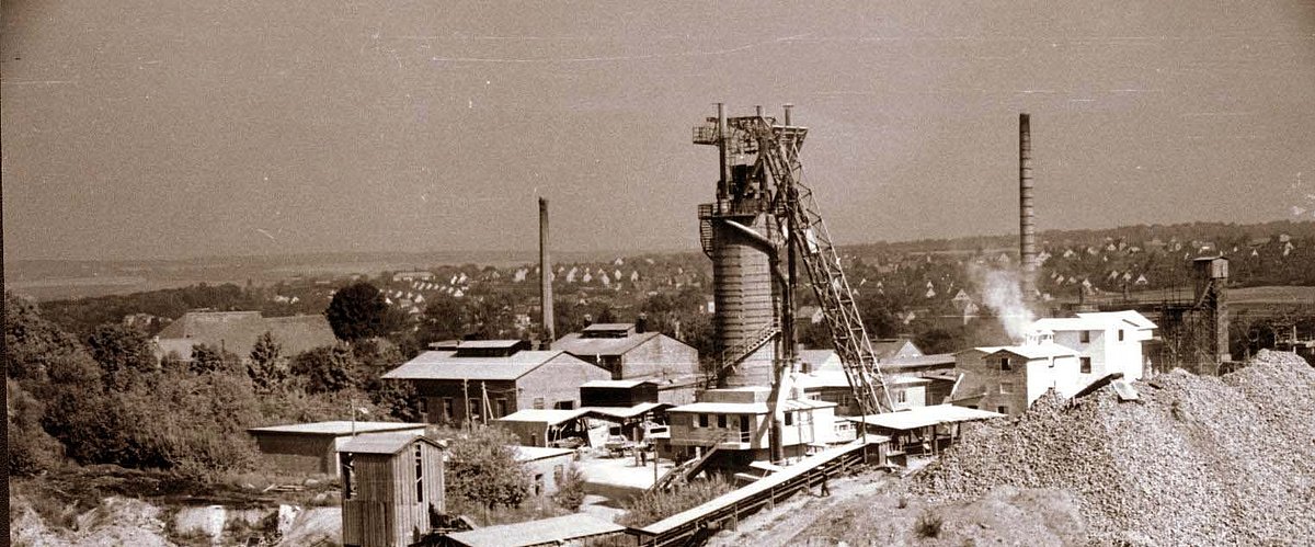 Kalkwerk in Weimar Ehringsdorf mit Schachtofen um 1950 nach dem zweiten Weltkrieg