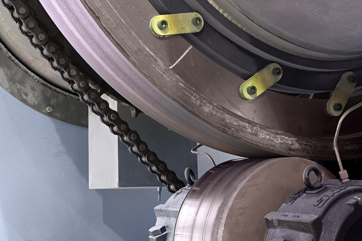 Lager und Laufringe indirekter Drehrohrofen bei IBU-tec, Anlagen für Lohnfertigung und Versuche oder Scale-up